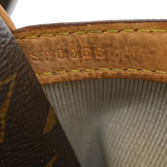 LOUIS VUITTON Reporter PM Crossbody Shoulder Bag Monogram Leather M45254 35YA106 - Picture 15 of 16